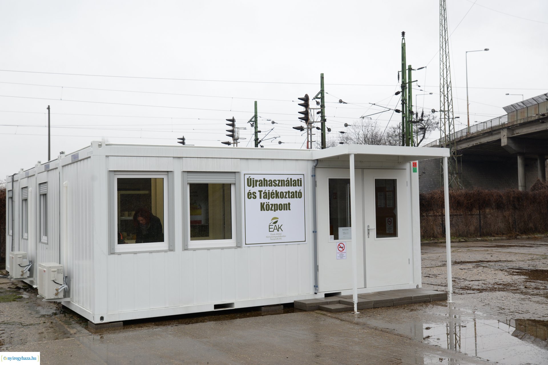 Újrahasználati és Tájékoztató Központ átadás