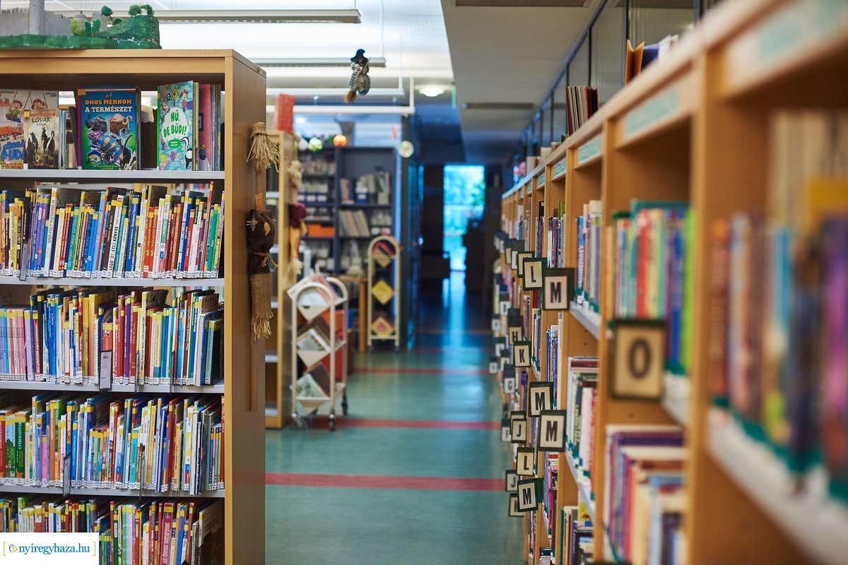 Újranyitott a városi könyvtár