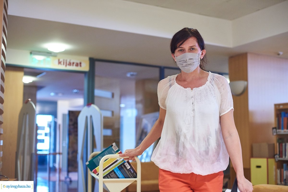 Újranyitott a városi könyvtár
