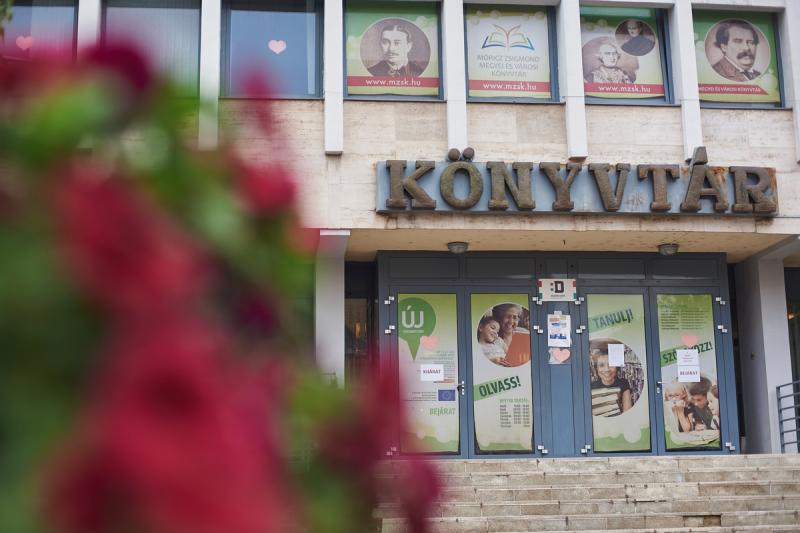 Újranyitott a városi könyvtár