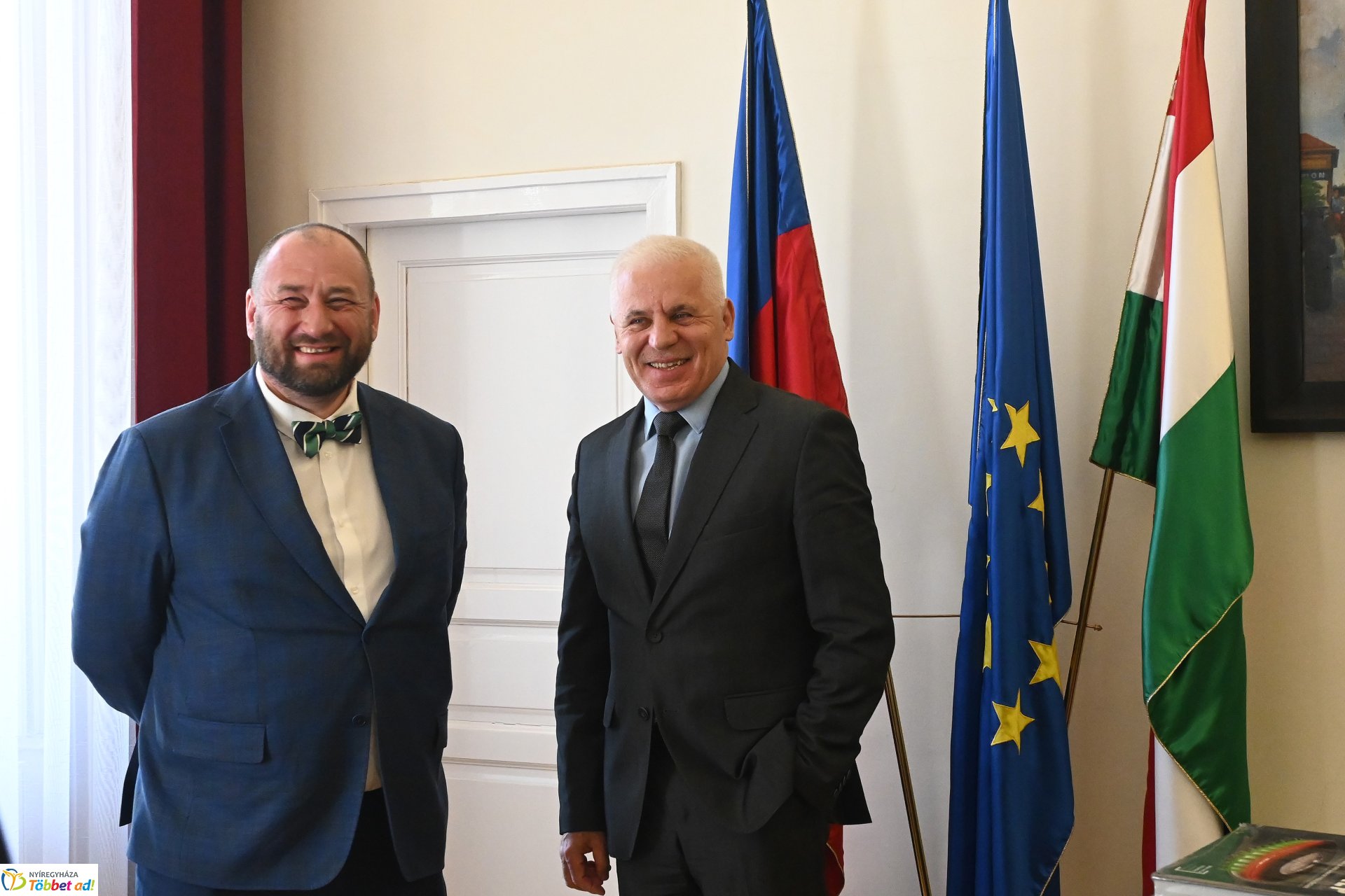 Ukrajna magyarországi nagykövete látogatott a Városházára