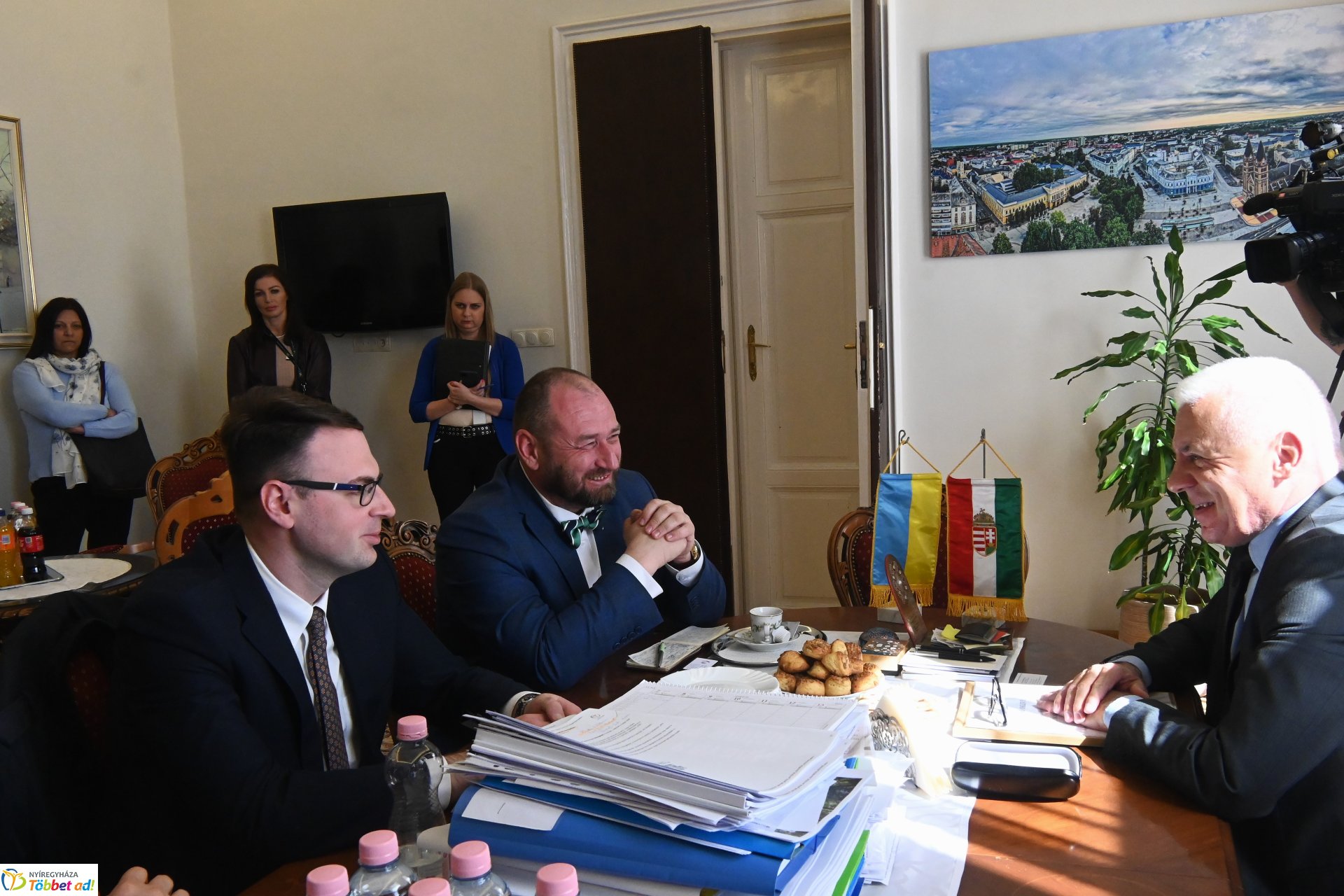 Ukrajna magyarországi nagykövete látogatott a Városházára