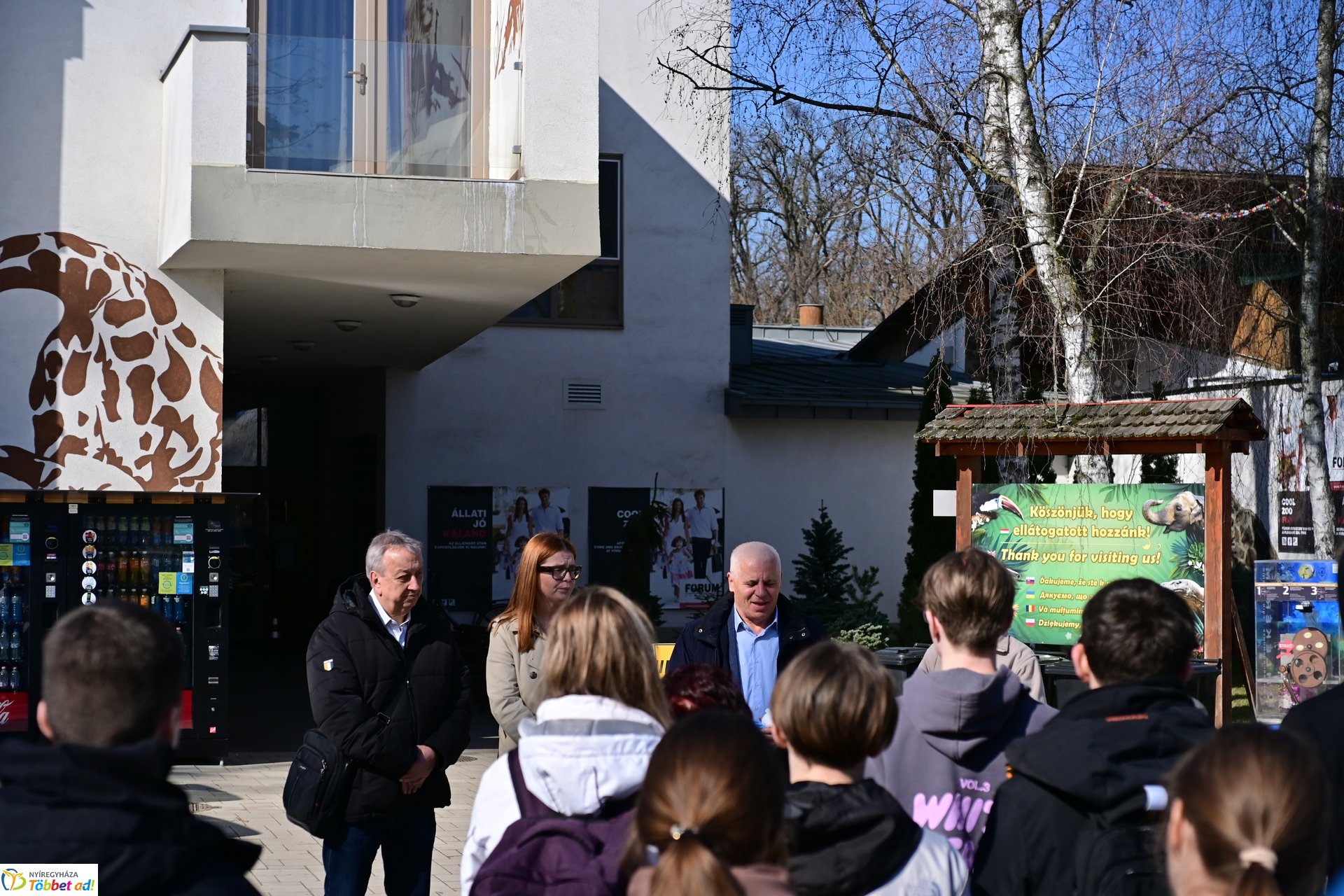 Ukrán gyerekek fogadása az állatparkban 2025 márciusában