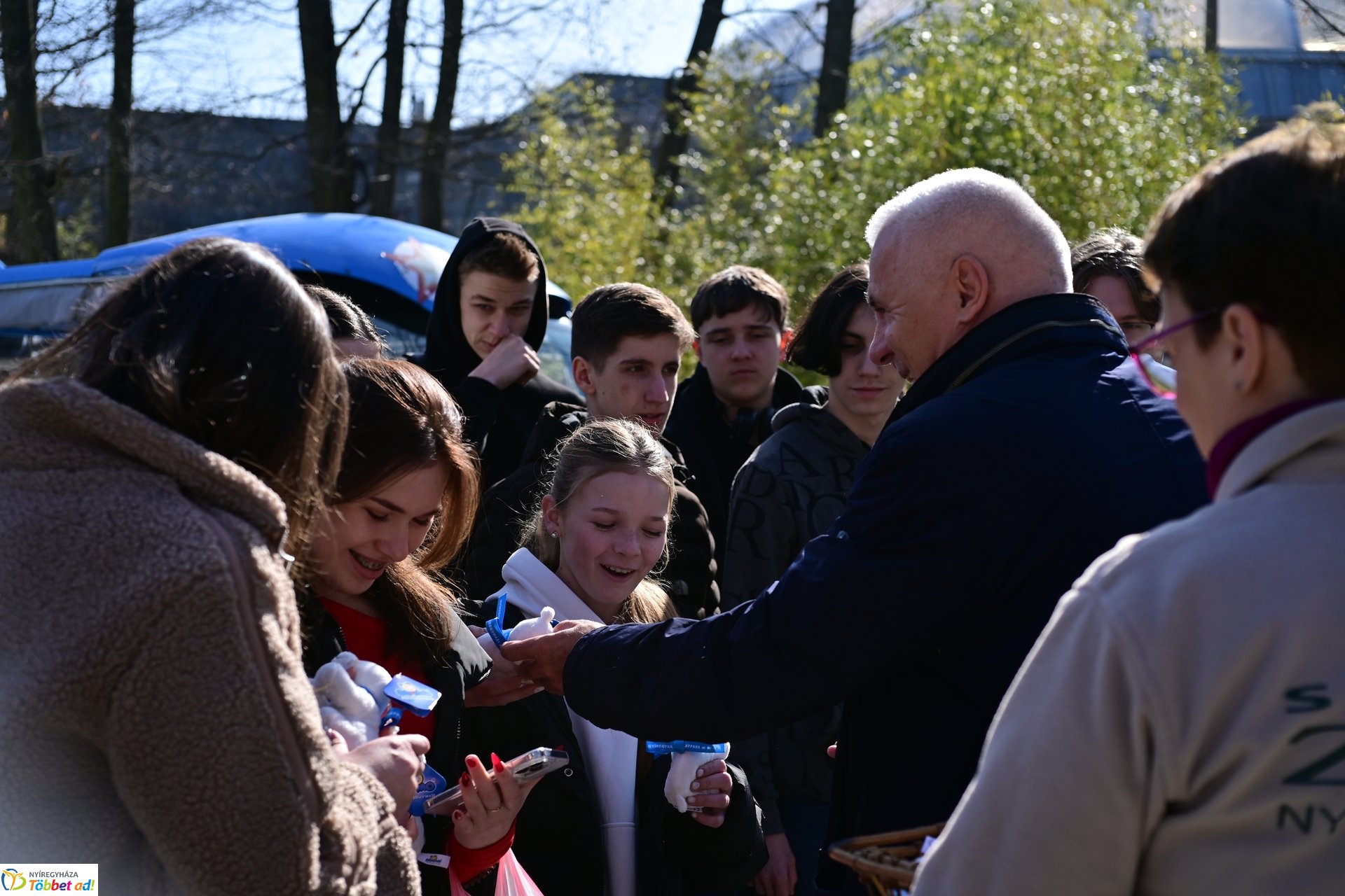 Ukrán gyerekek fogadása az állatparkban 2025 márciusában