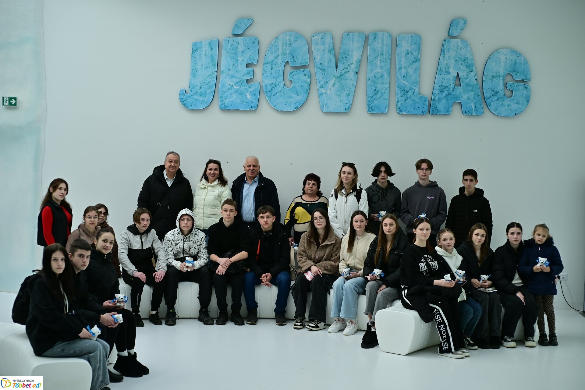 Ukrán gyerekek fogadása az állatparkban 2025 márciusában