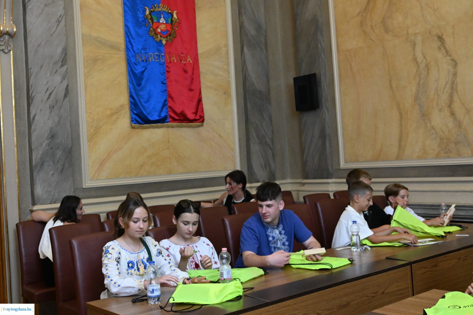 Ukrán gyerekek köszöntése a Városházán