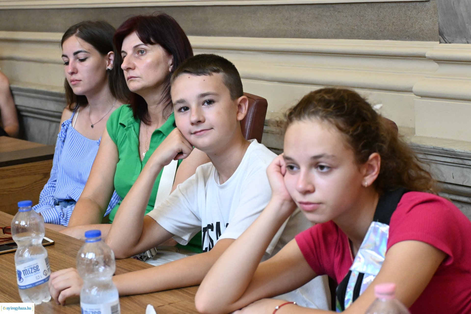 Ukrán gyerekek köszöntése a Városházán