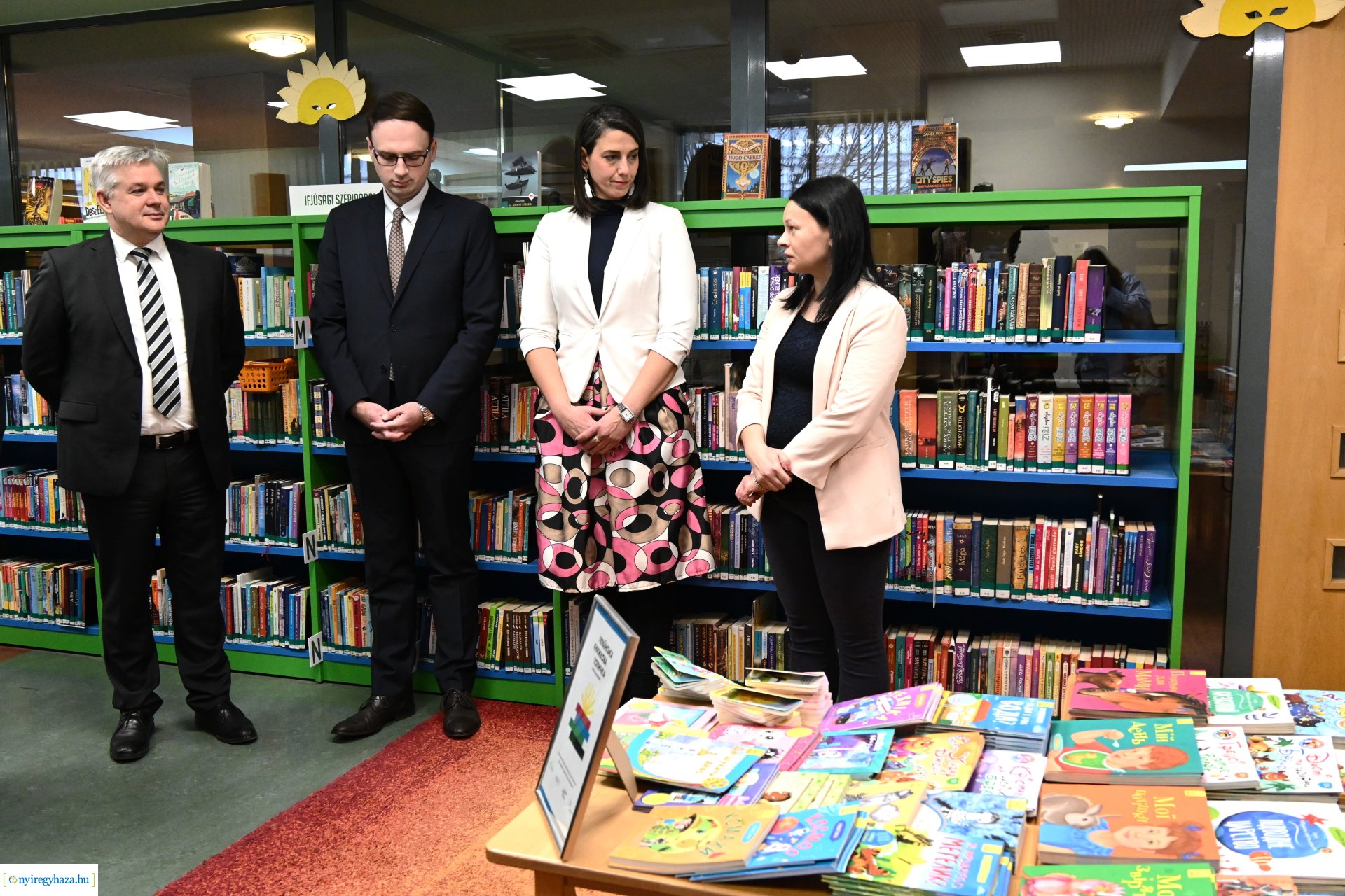 Ukrán gyermekkönyv sarkot  alakítottak ki a könyvtárban