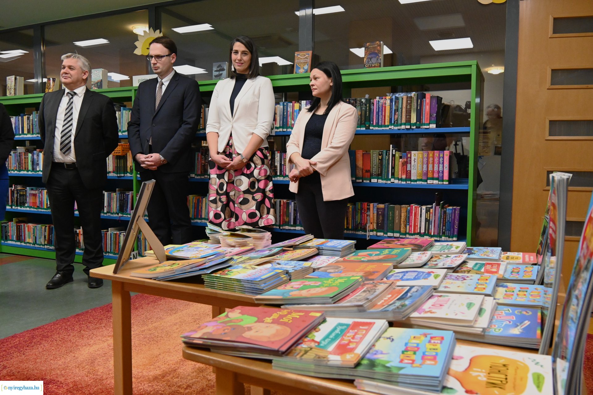 Ukrán gyermekkönyv sarkot  alakítottak ki a könyvtárban