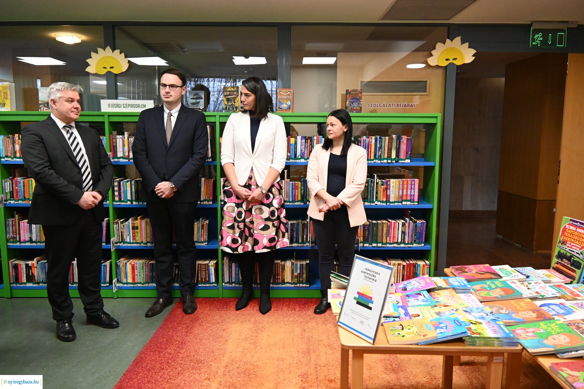 Ukrán gyermekkönyv sarkot  alakítottak ki a könyvtárban