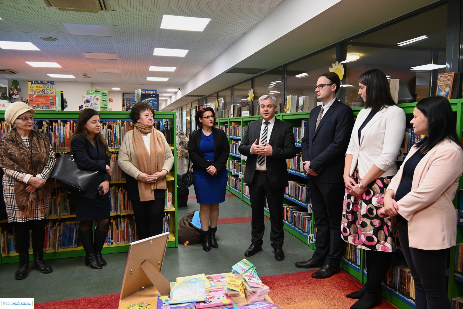 Ukrán gyermekkönyv sarkot  alakítottak ki a könyvtárban