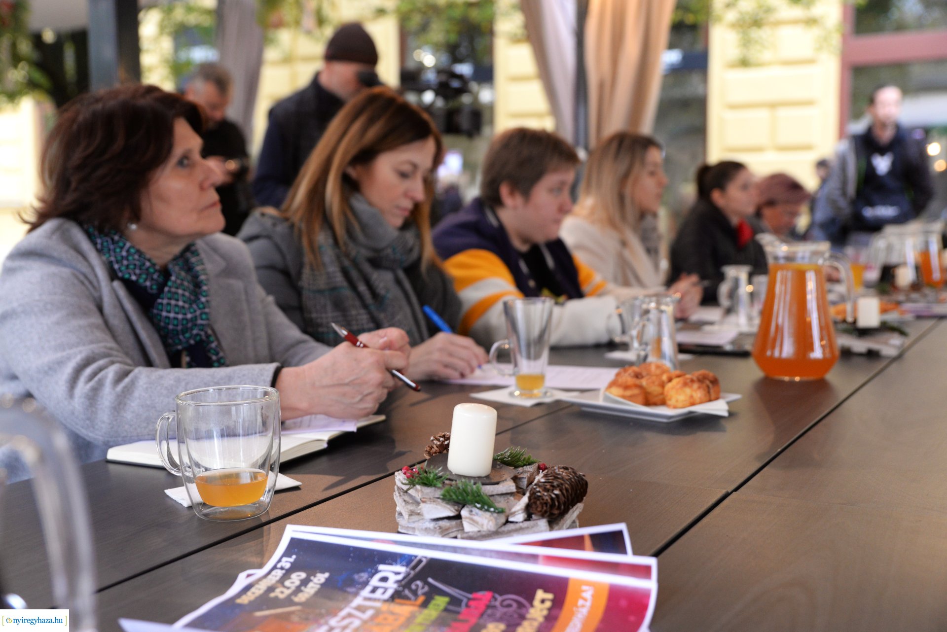 Ünnep fénybe öltözik a város - a sajtó munkatársai tájékozódtak az adventi programokról