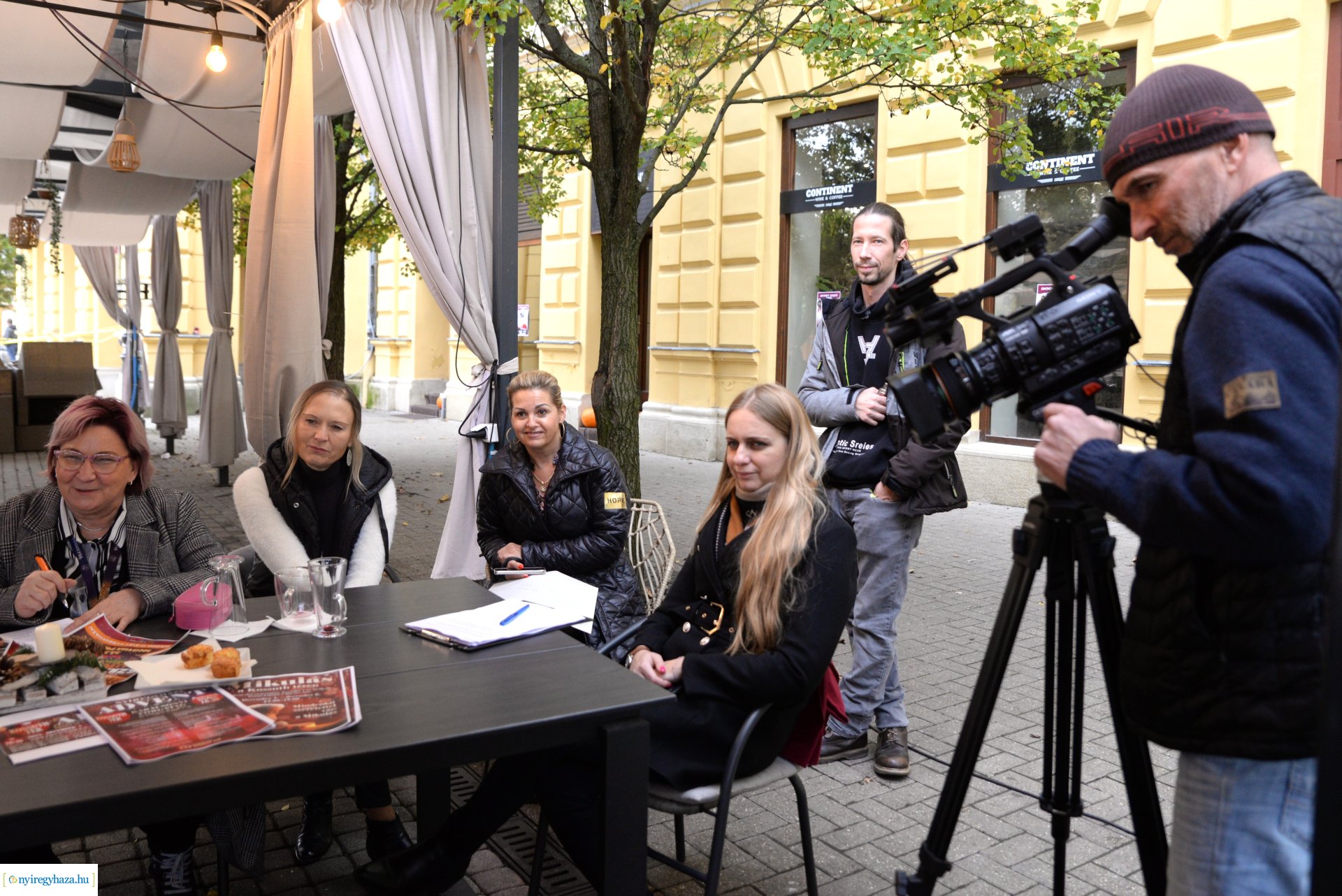 Ünnep fénybe öltözik a város - a sajtó munkatársai tájékozódtak az adventi programokról