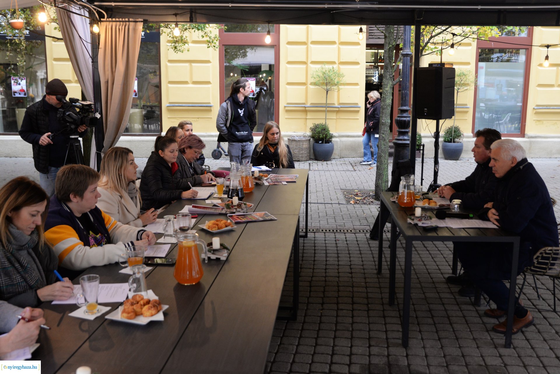 Ünnep fénybe öltözik a város - a sajtó munkatársai tájékozódtak az adventi programokról