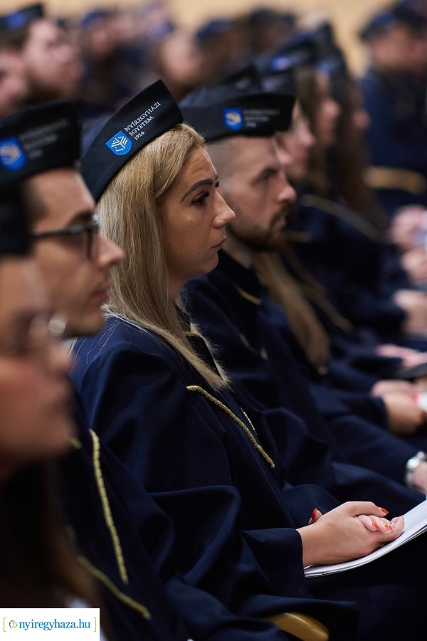 Ünnepélyes oklevélátadó az egyetemen 20240706