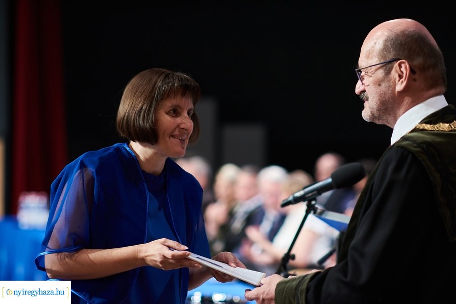 Ünnepélyes oklevélátadó az egyetemen 20240706