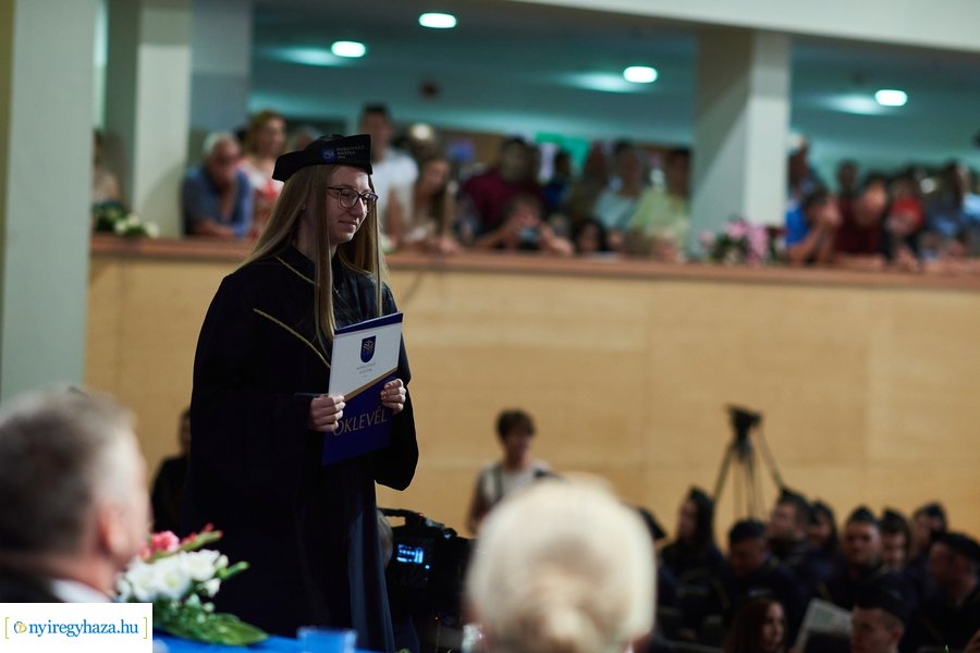 Ünnepélyes oklevélátadó az egyetemen 20240706