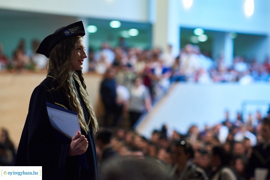 Ünnepélyes oklevélátadó az egyetemen 20240706