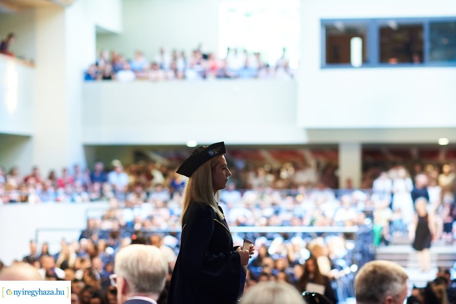 Ünnepélyes oklevélátadó az egyetemen 20240706