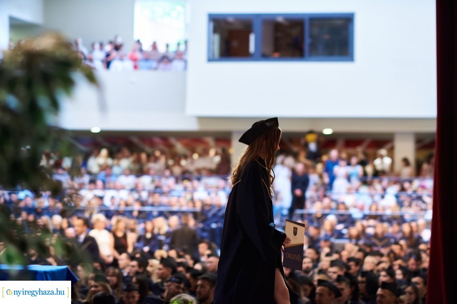 Ünnepélyes oklevélátadó az egyetemen 20240706