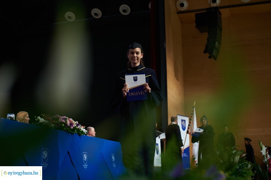 Ünnepélyes oklevélátadó az egyetemen 20240706