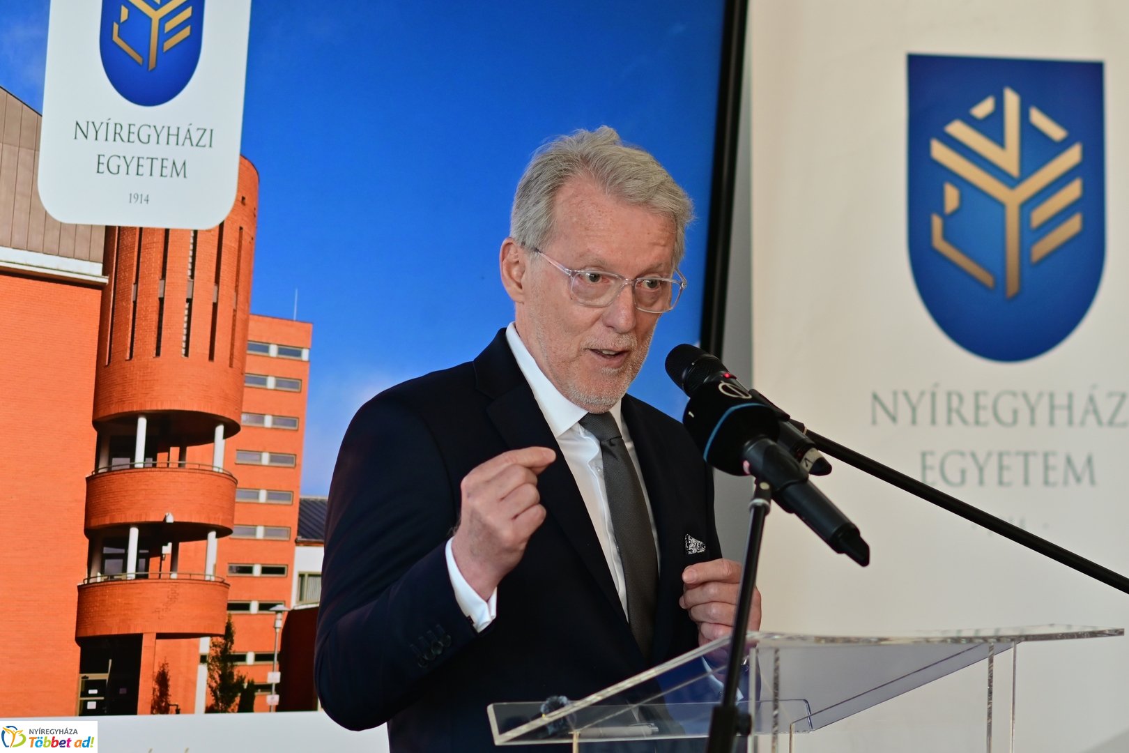 Ünnepélyes szimulátor átadó az egyetemen - 2025