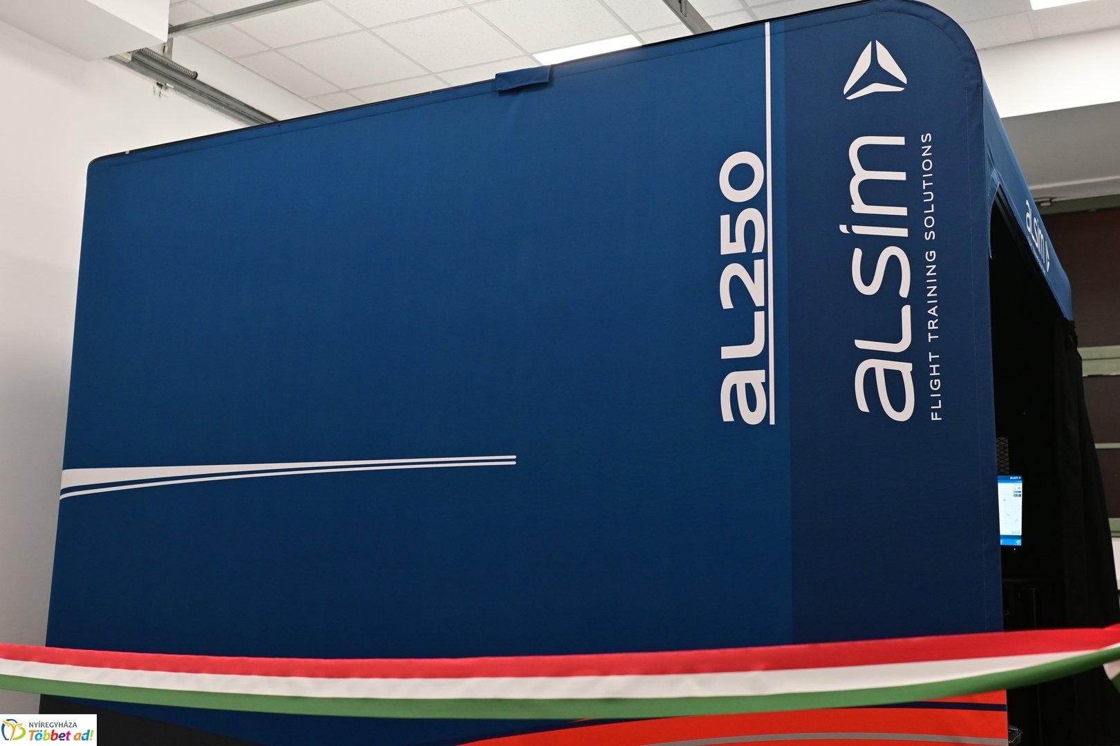 Ünnepélyes szimulátor átadó az egyetemen - 2025