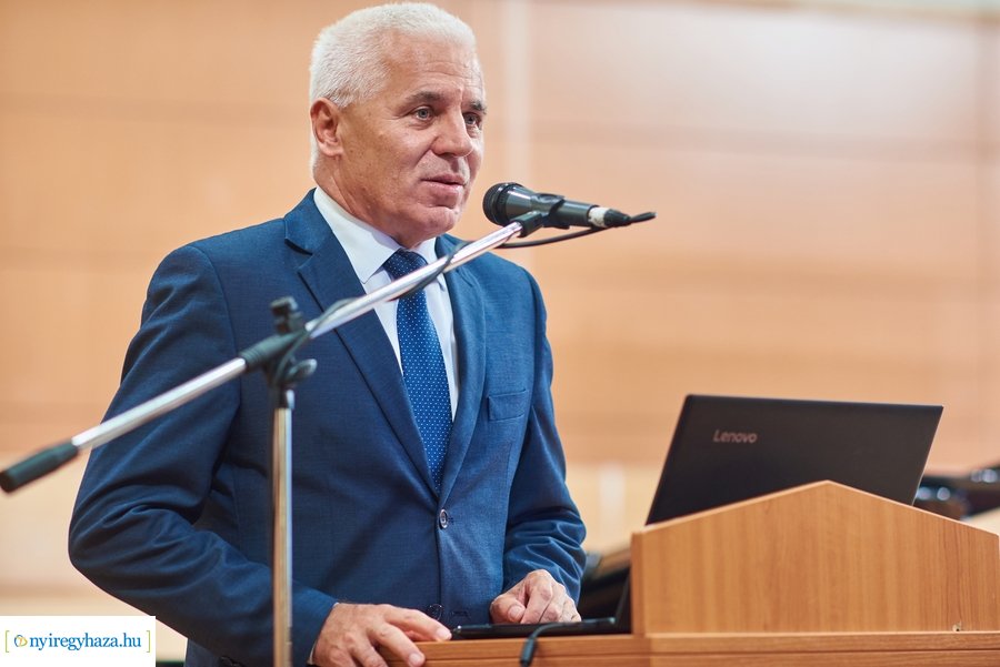 Ünnepélyes tanévnyitó a Kodály Zoltán iskolában