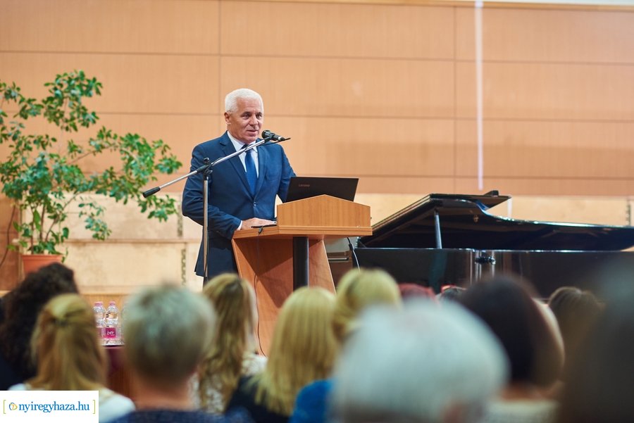 Ünnepélyes tanévnyitó a Kodály Zoltán iskolában