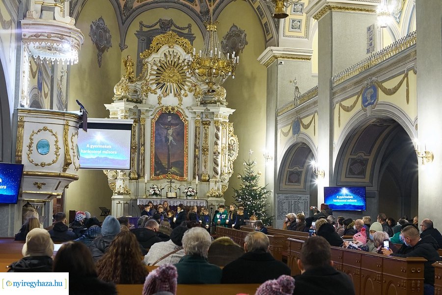 Ünnepi istentisztelet az evangélikus nagytemplomban