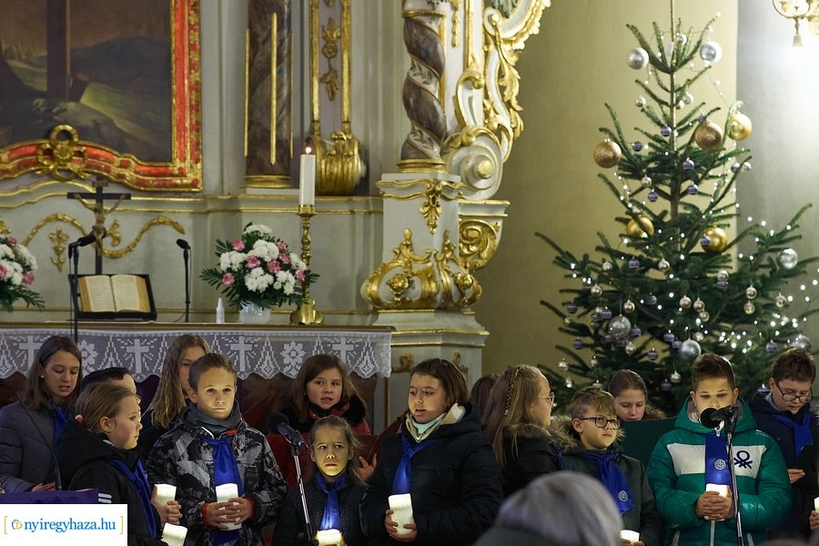 Ünnepi istentisztelet az evangélikus nagytemplomban