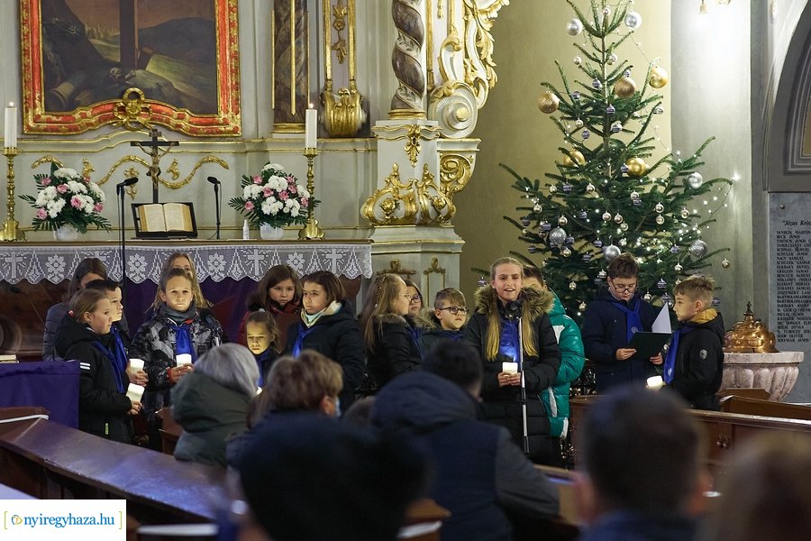 Ünnepi istentisztelet az evangélikus nagytemplomban