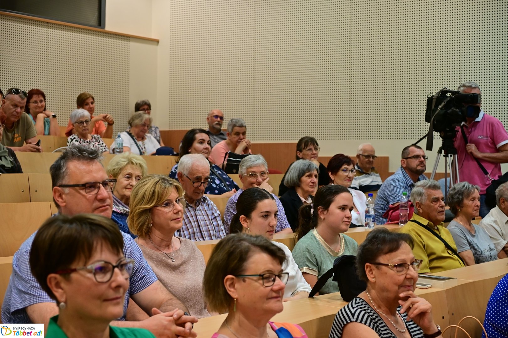 Ünnepi Könyvhét a Móricz Zsigmond Könyvtárban - 2025