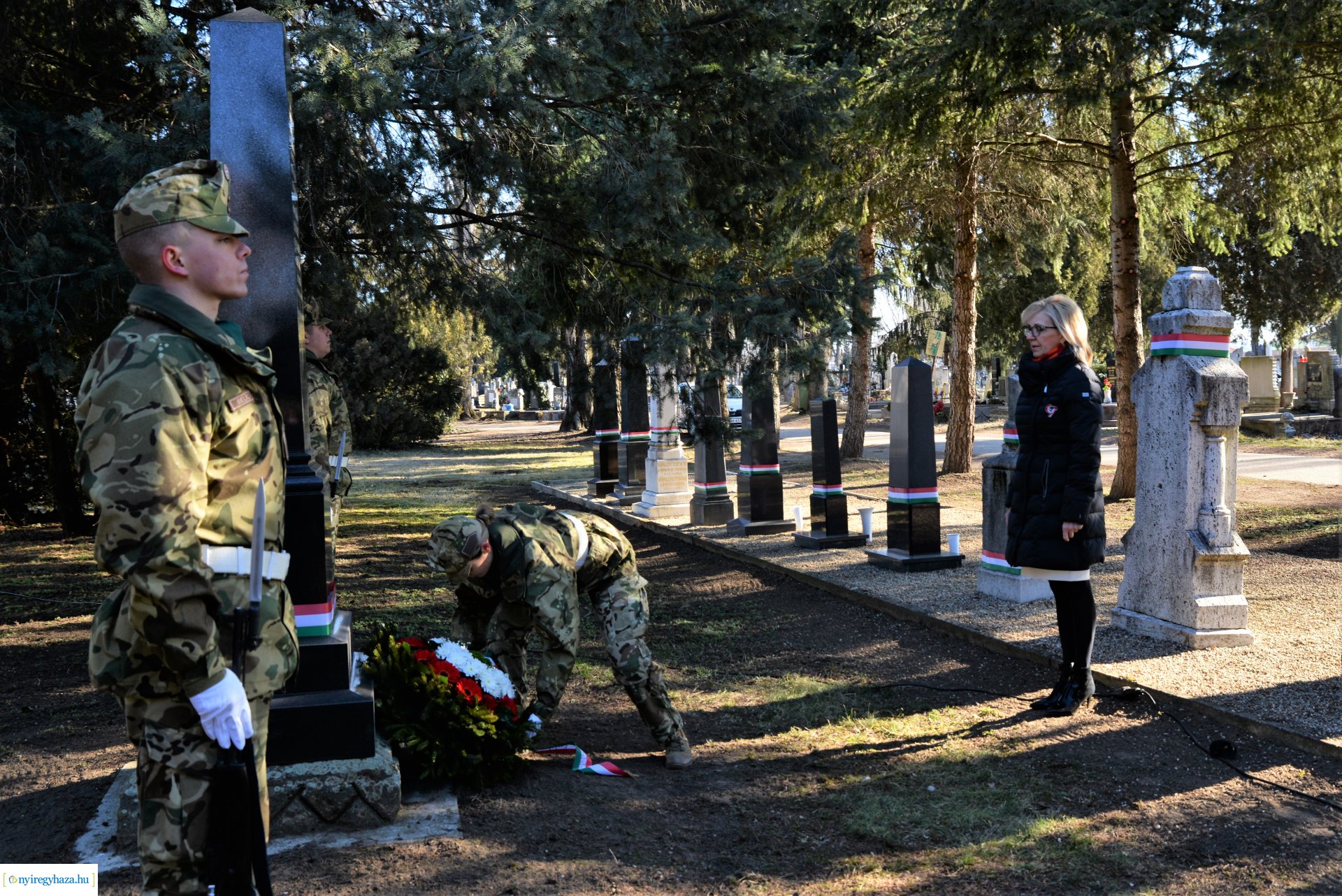Ünnepi koszorúzások városunkban