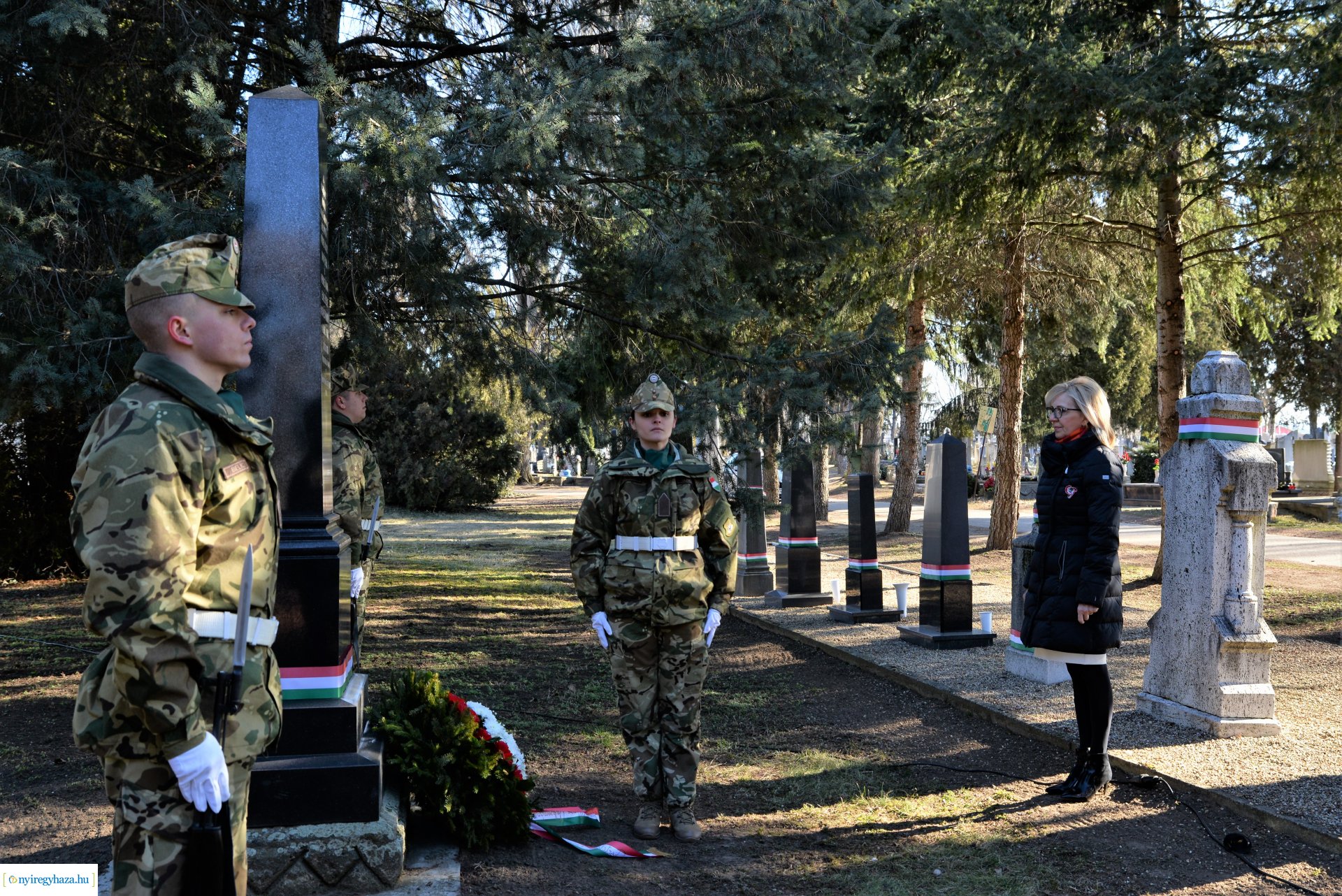 Ünnepi koszorúzások városunkban