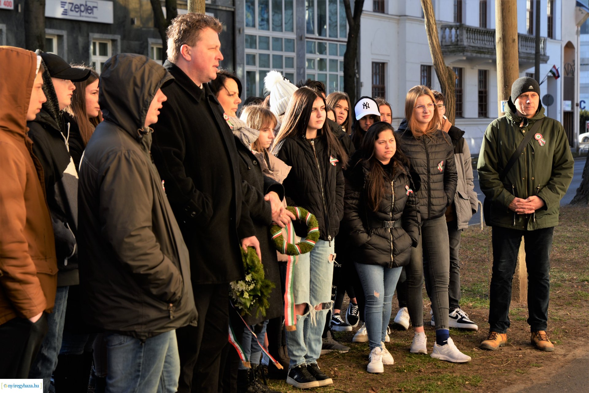 Ünnepi koszorúzások városunkban