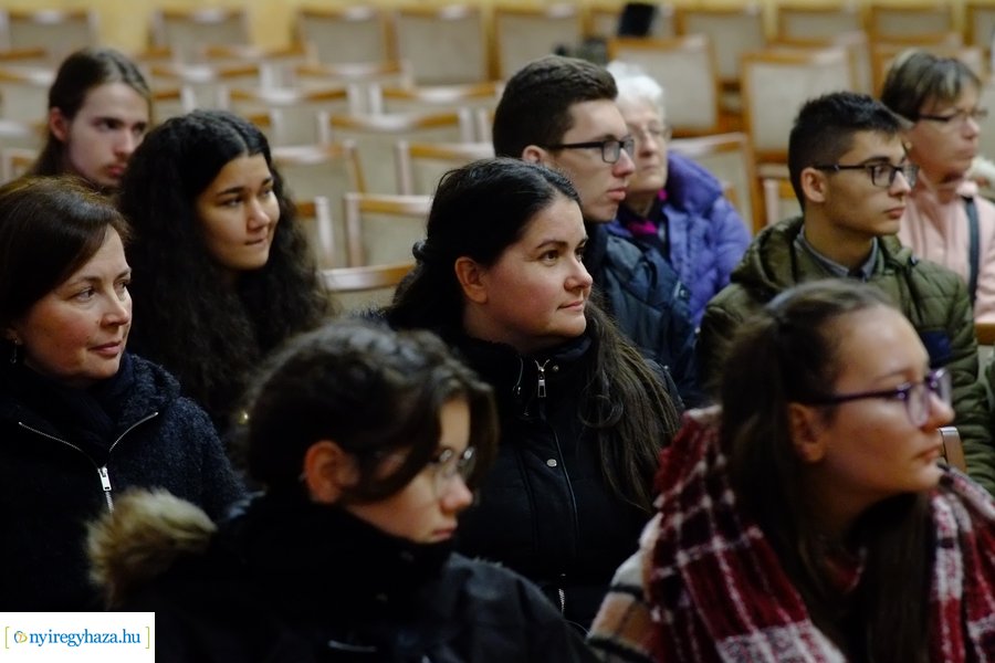 Ünnepi műsor gyengén látóknak 2022