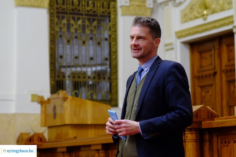 Ünnepi műsor gyengén látóknak 2022