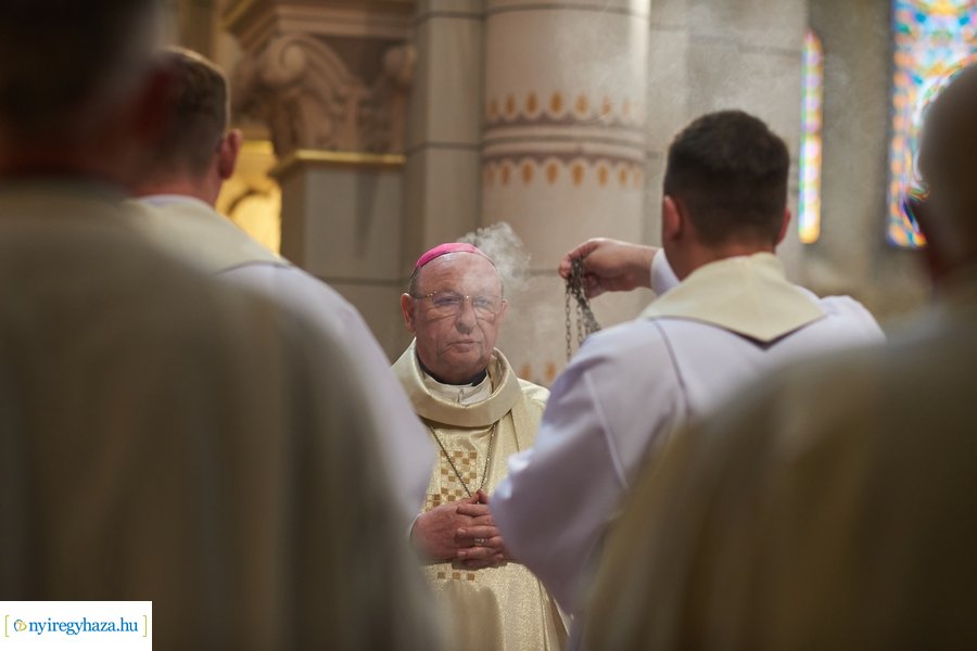 Ünnepi papi rekollekció