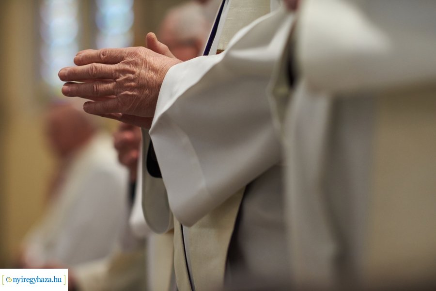 Ünnepi papi rekollekció