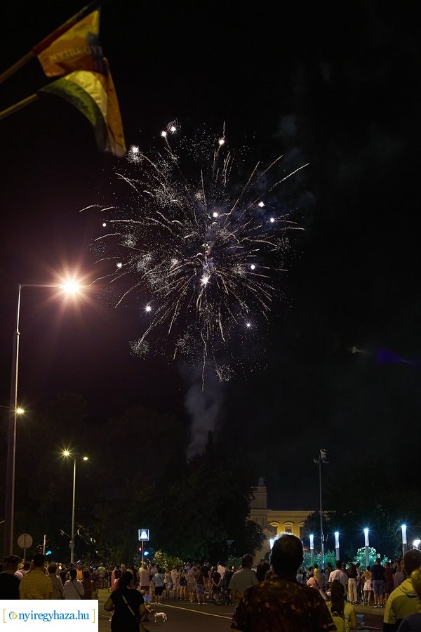Ünnepi tűzijáték 2022