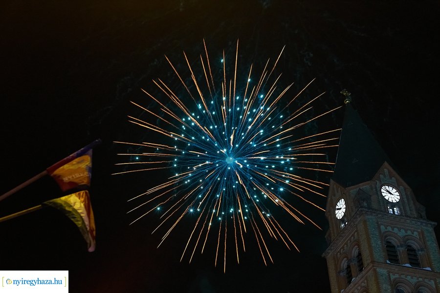 Ünnepi tűzijáték 2022