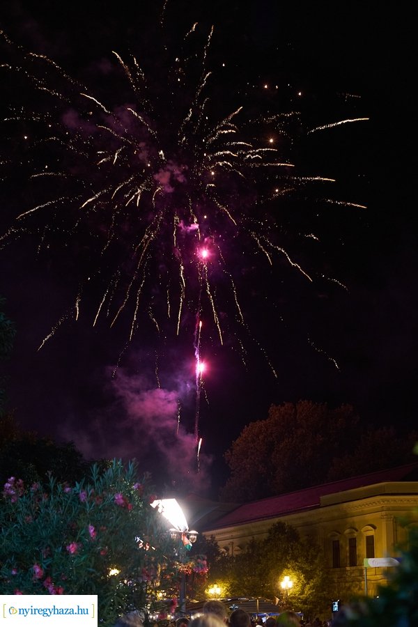 Ünnepi tűzijáték 2022