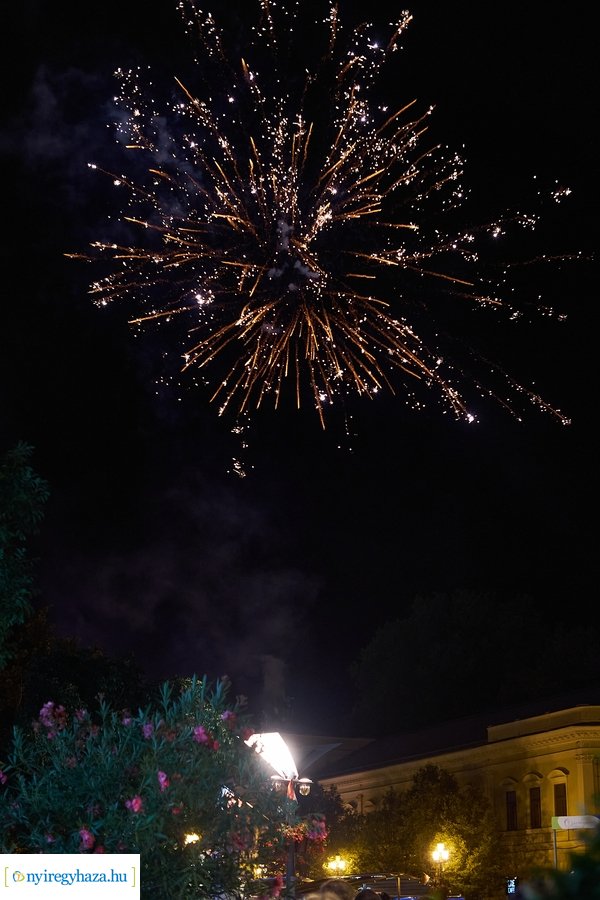 Ünnepi tűzijáték 2022