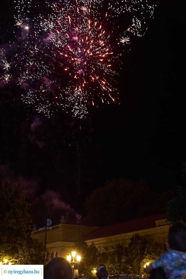 Ünnepi tűzijáték 2022