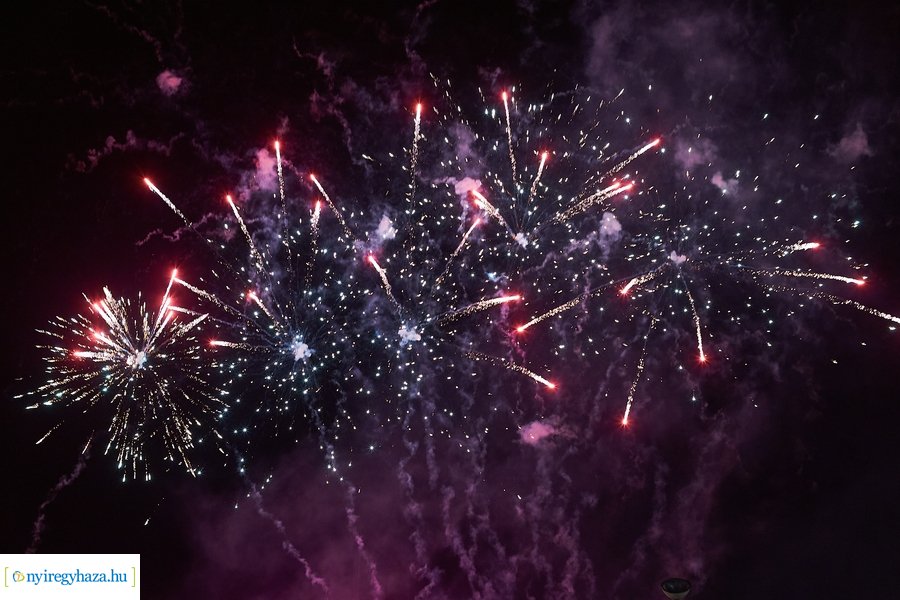 Ünnepi tűzijáték 2022