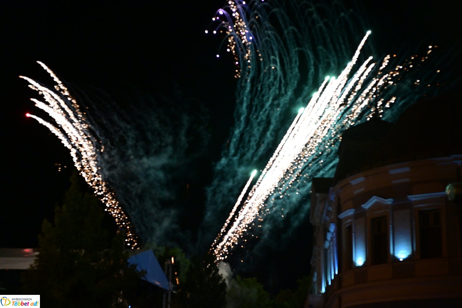 Ünnepi tűzijáték Nyíregyházán - 2025