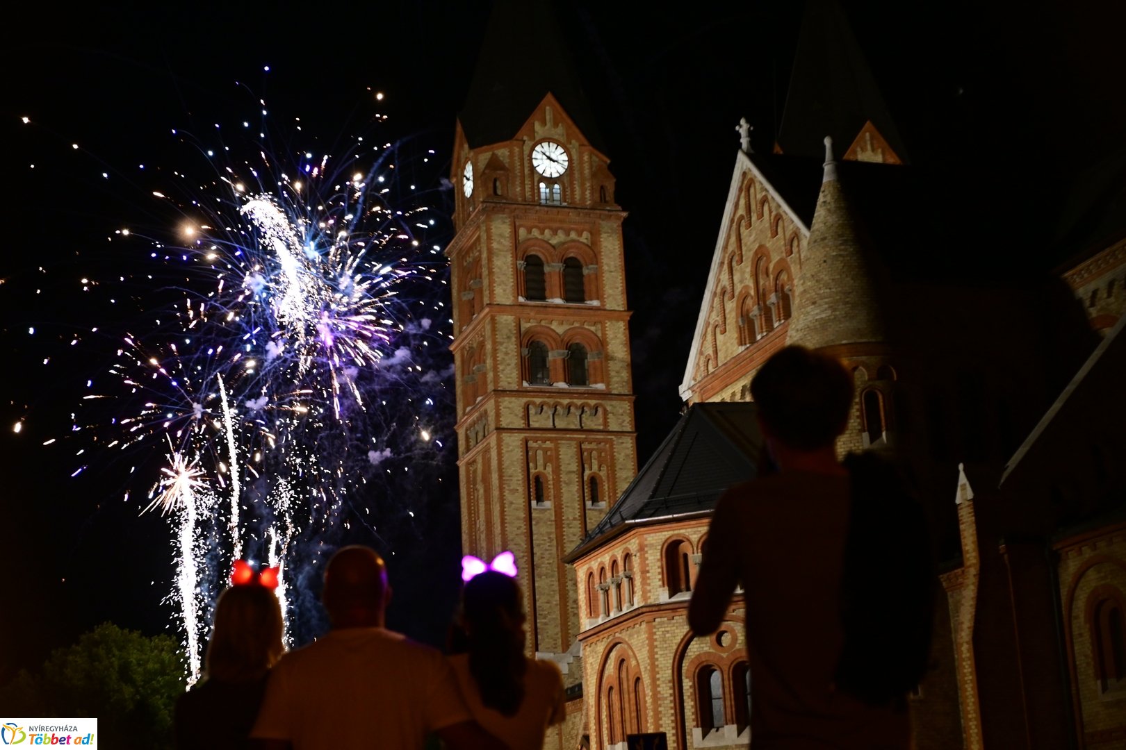 Ünnepi tűzijáték Nyíregyházán - 2025