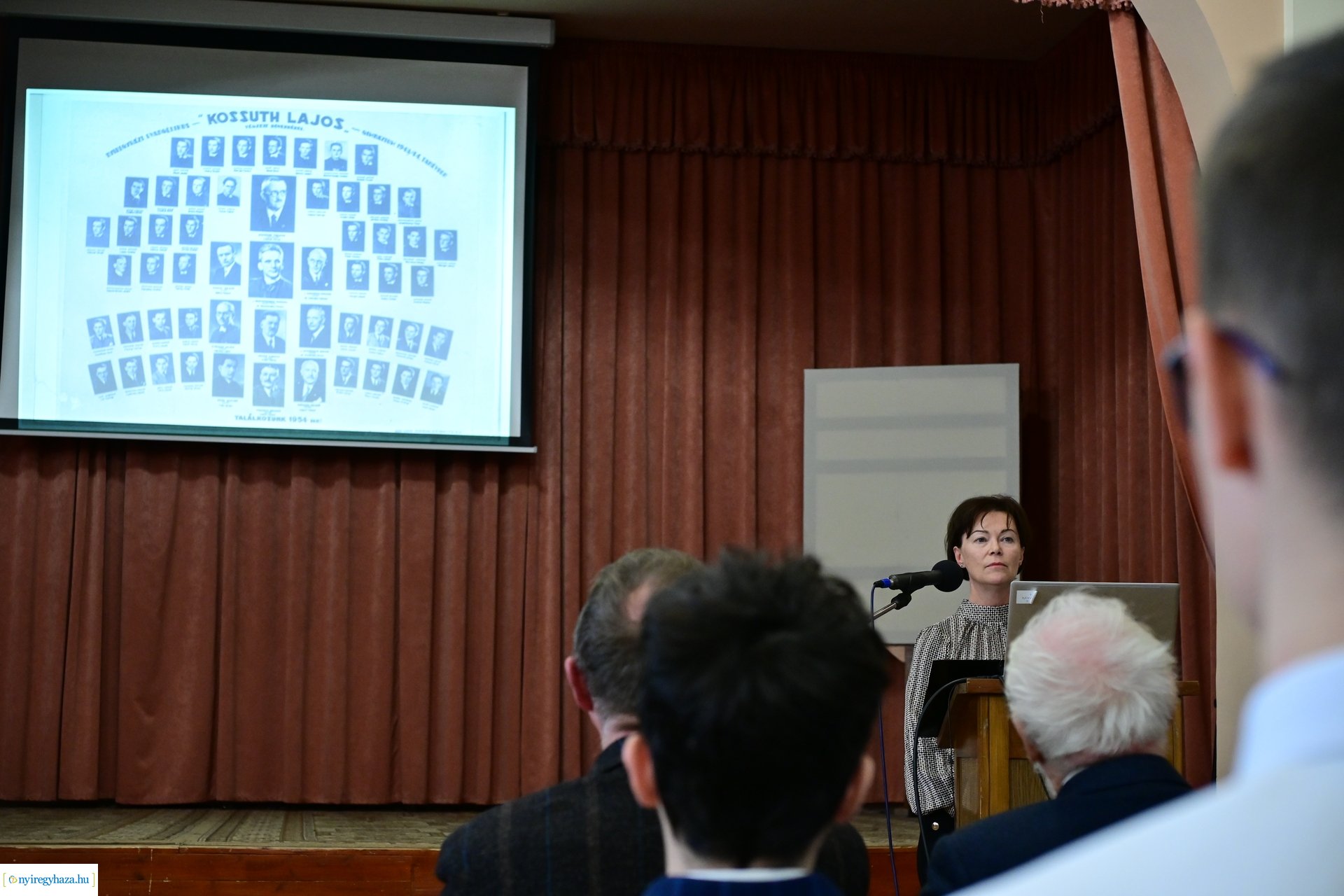 Üres padok - emlékezés a Kossuth gimiben 2024