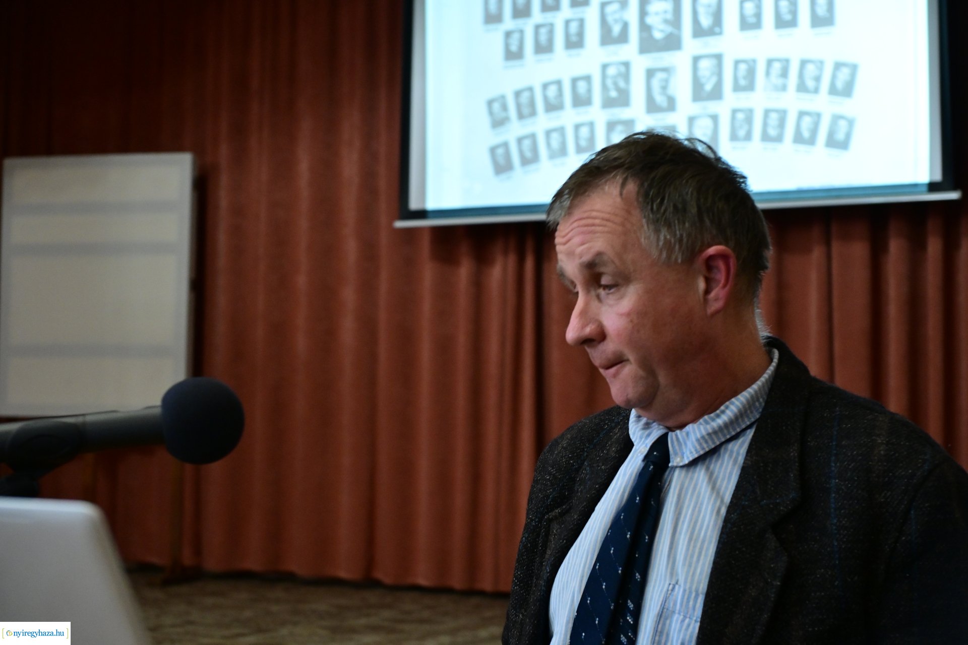 Üres padok - emlékezés a Kossuth gimiben 2024